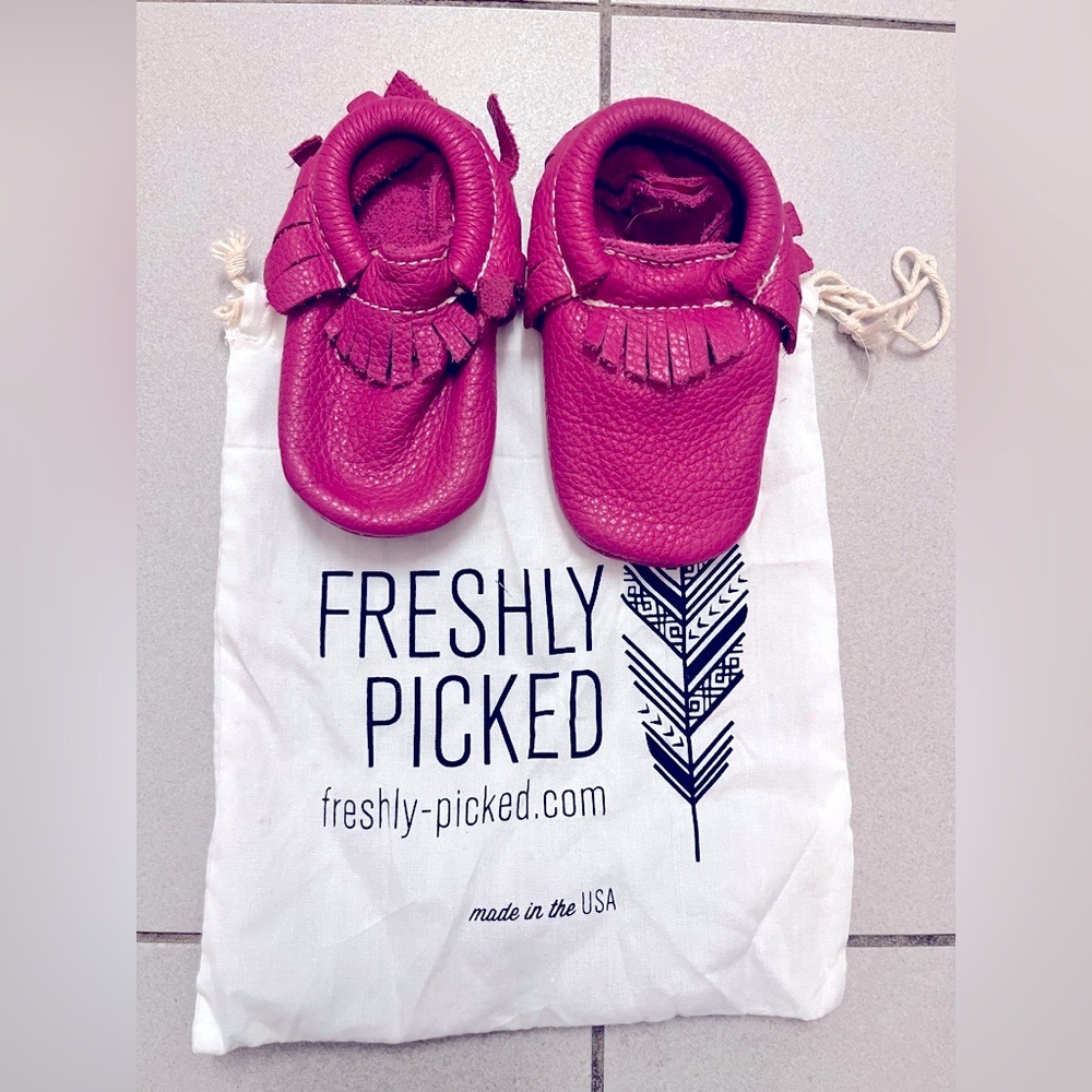 Freshly Picked Purple Moccasins Moccs Baby Size 4